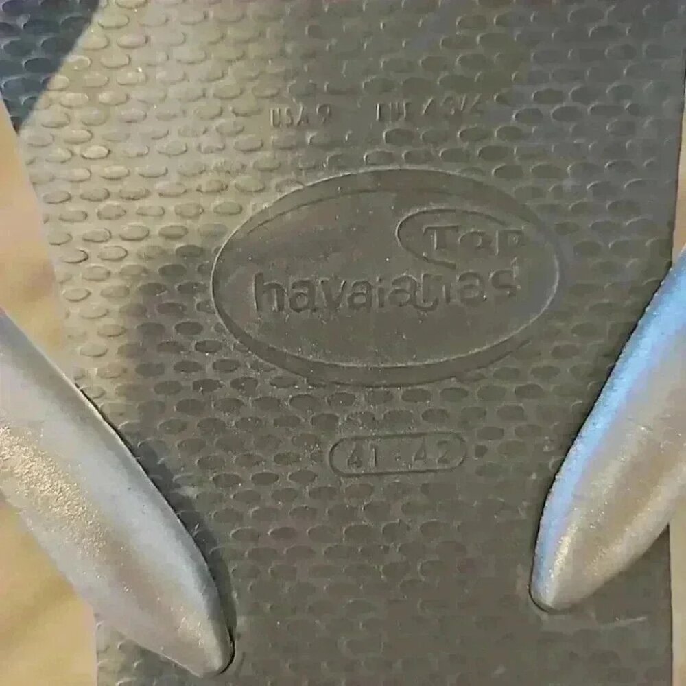 Havaianas Silver Flip Flops - Picture 3 of 6